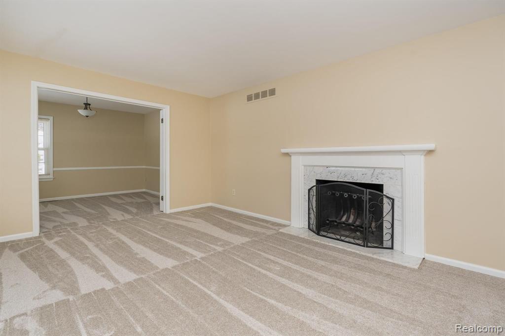 1655 Kingsmere Circle Rochester Hills, MI 48309 - Photo 18 of 34