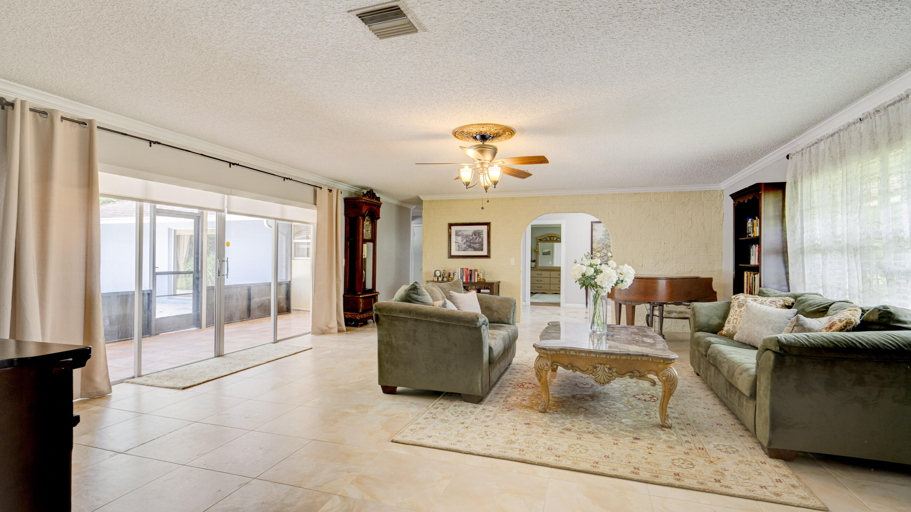 1616 E Road Loxahatchee, FL 33470 - Photo 39 of 90 1616_E_Rd_Loxahatchee_FL_susamma-89