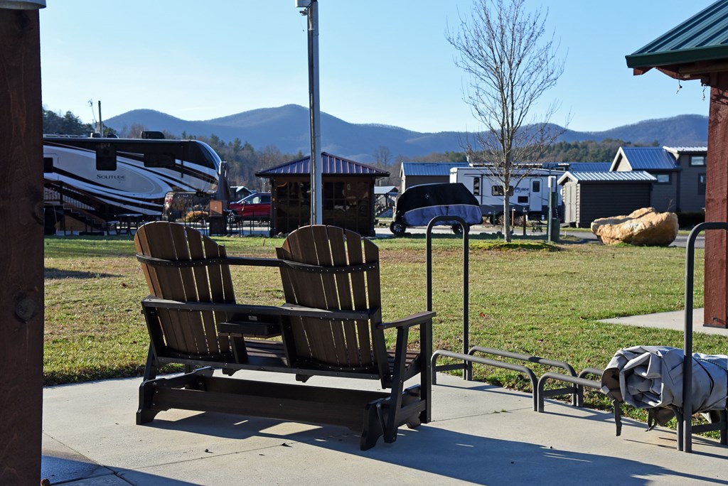 184 Golden Nugget Road Blairsville, GA 30512 - Photo 3 of 29