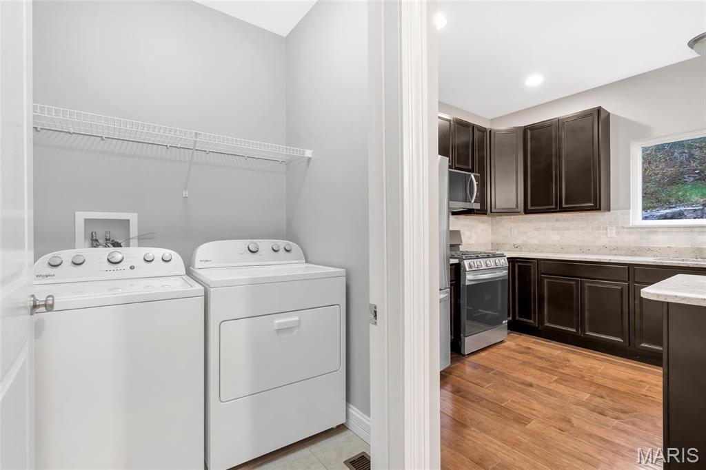 423 Hillington Drive Eureka, MO 63025 - Photo 16 of 37