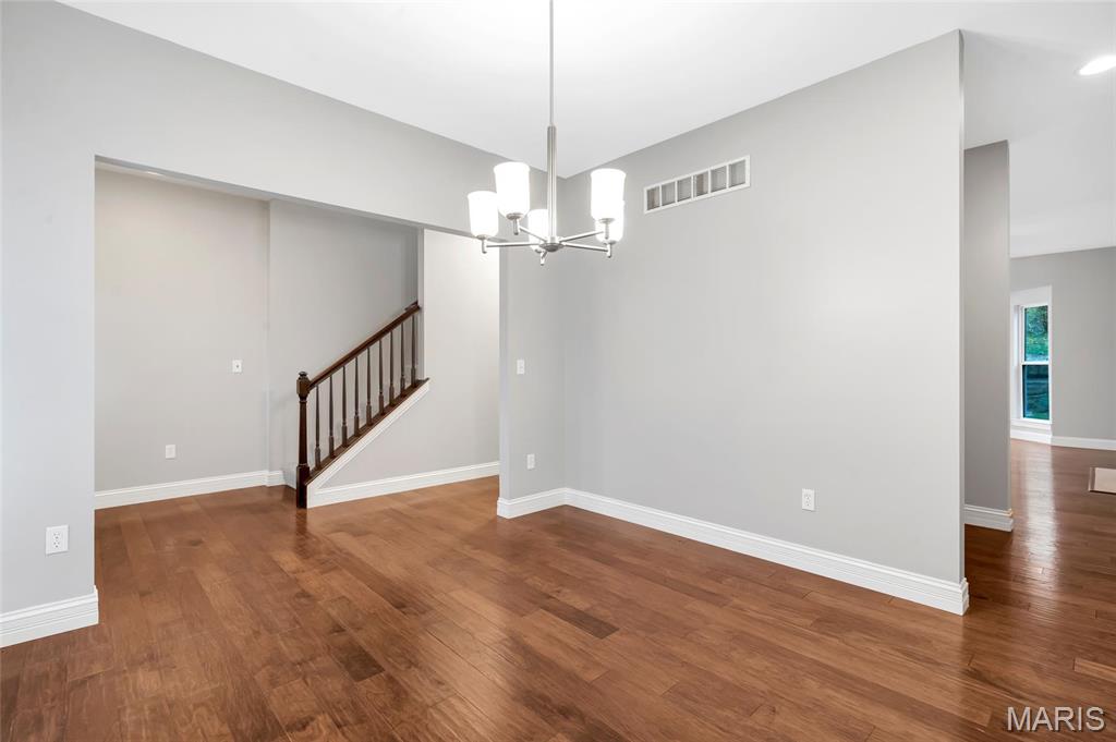 423 Hillington Drive Eureka, MO 63025 - Photo 5 of 37