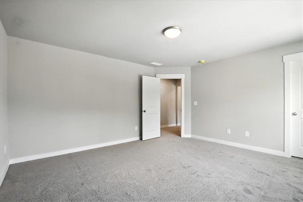 4034 Links Boulevard Jefferson, GA 30549 - Photo 43 of 68 an empty room with an entryway
