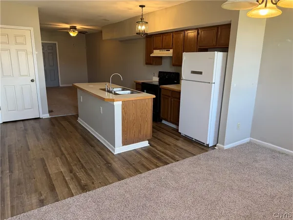 $1,200 | 4518 Hall Road, Unit B, Scriba, NY 13126