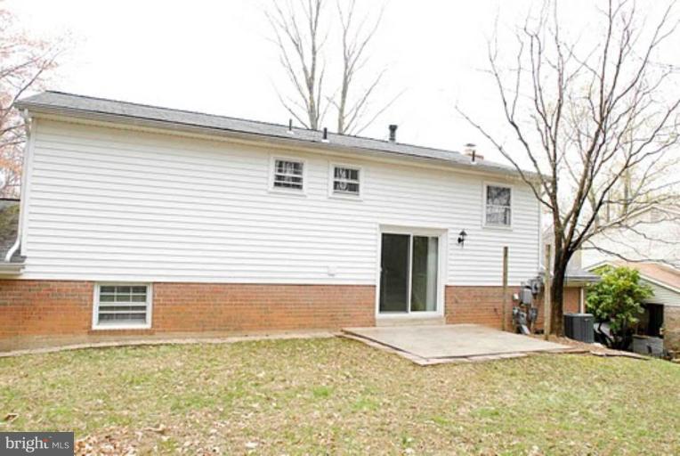 6979 Conservation Drive Springfield, VA 22153 - Photo 13 of 17 Exterior (Rear)