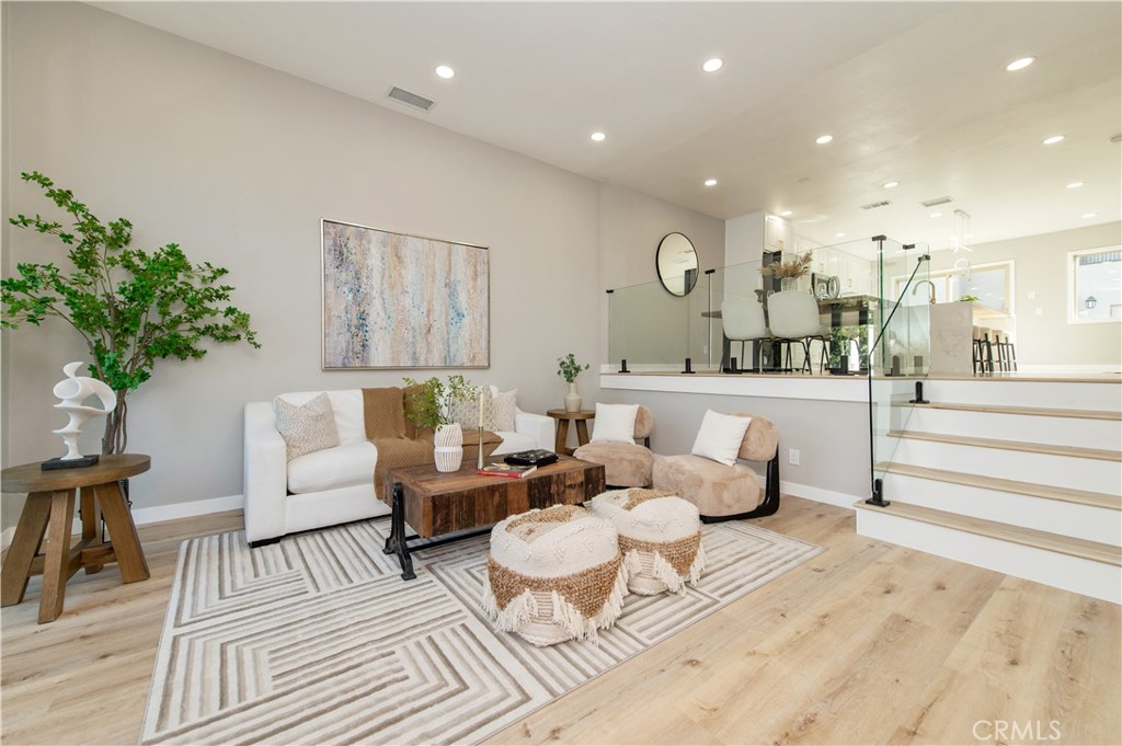 7 Sunup Irvine, CA 92603 - Photo 12 of 35