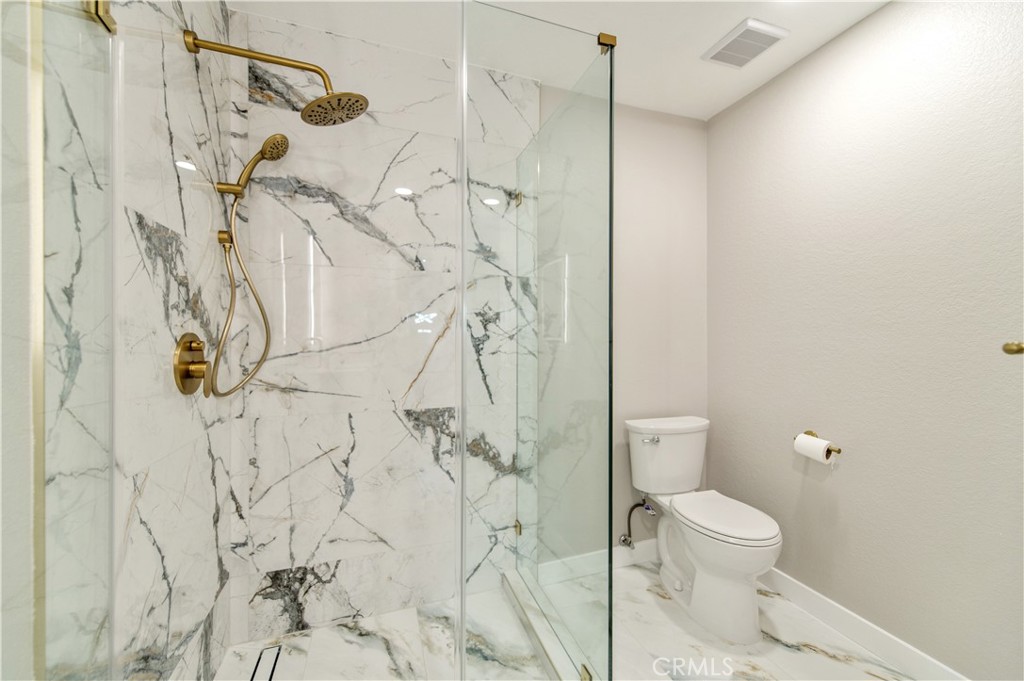 7 Sunup Irvine, CA 92603 - Photo 26 of 35