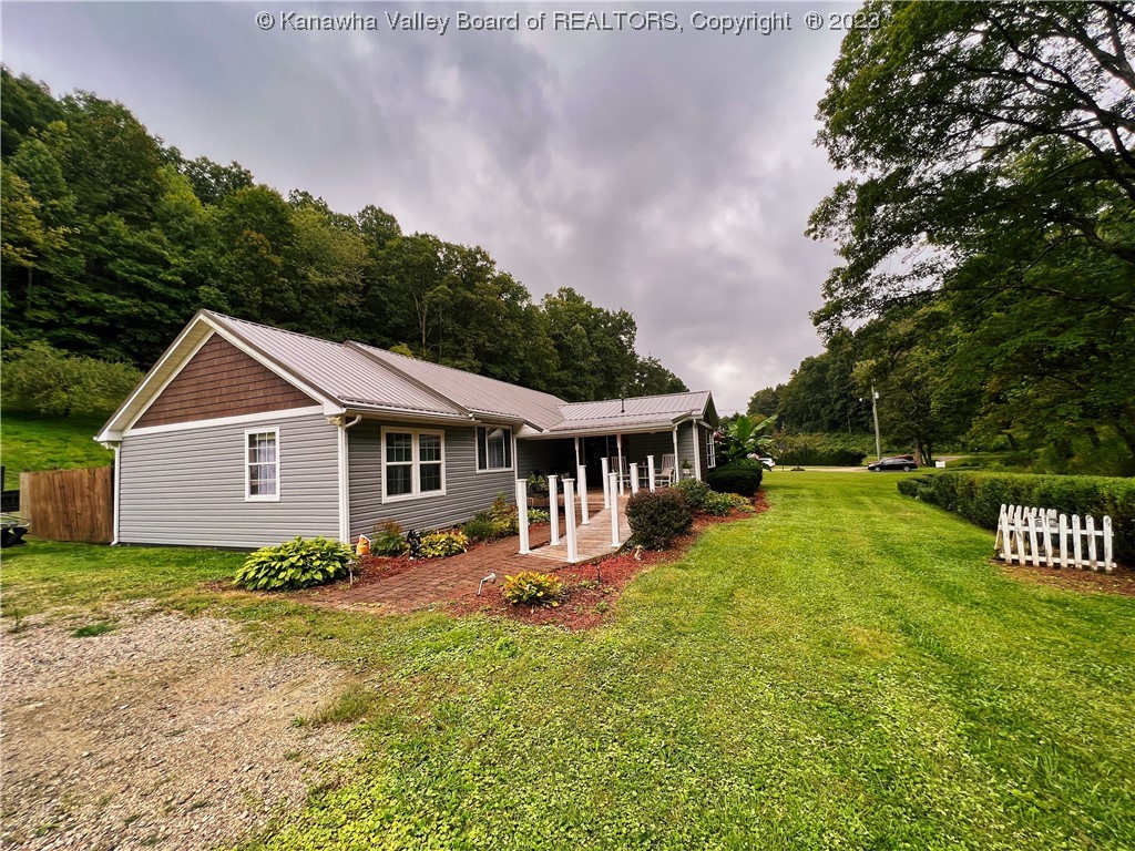 790 Narrow Branch Road Elkview, WV 25071 - Photo 2 of 39 Gallery Image 2