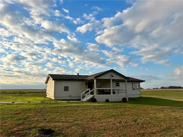 $315,000 | 360 Northwest 1201st Road, Holden, MO 64040