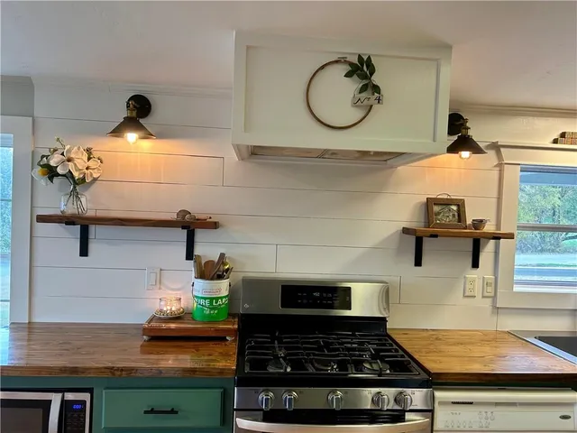 $315,000 | 360 Northwest 1201st Road, Holden, MO 64040