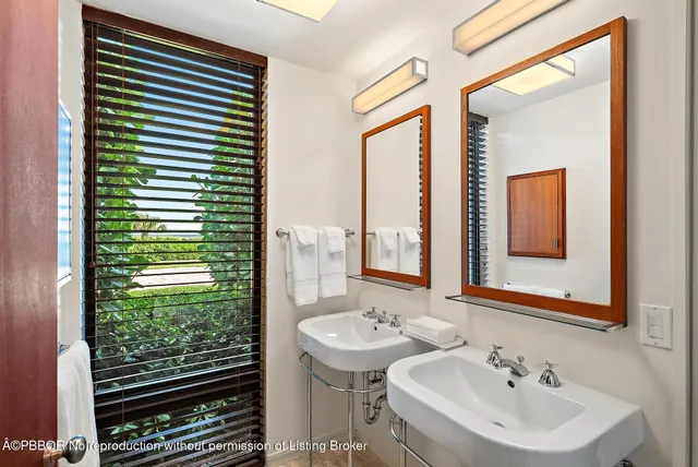 $125,000 | 1446 North Ocean Boulevard, Palm Beach, FL 33480