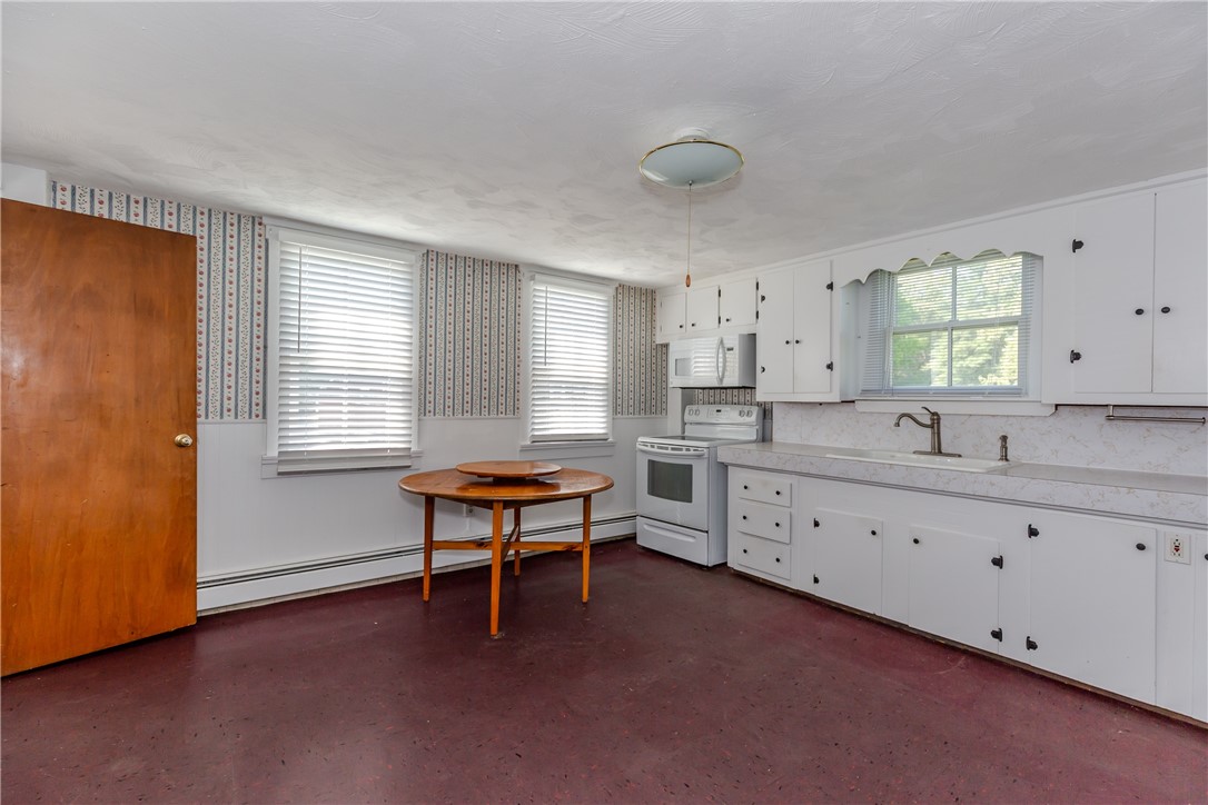 60 Colwell Road Smithfield, RI 02828 - Photo 32 of 40