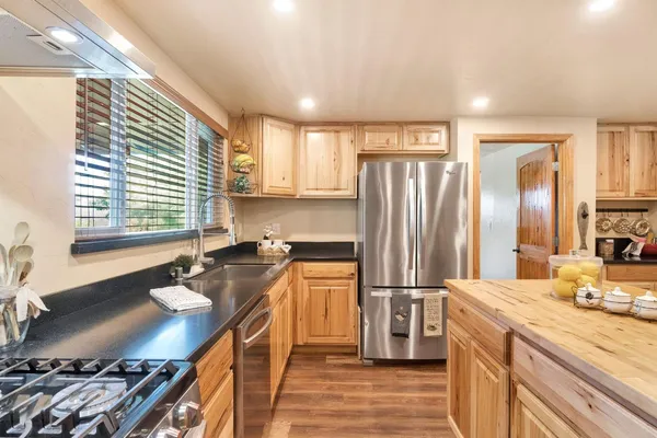 $349,500 | 33463 Road 233, North Fork, CA 93643