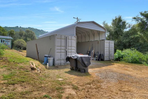 $349,500 | 33463 Road 233, North Fork, CA 93643