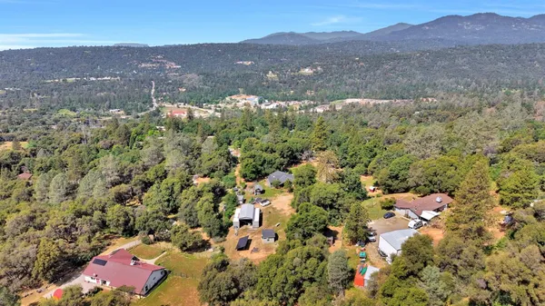 $349,500 | 33463 Road 233, North Fork, CA 93643
