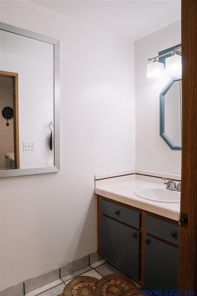 3696 Bell Road Northeast Salem, OR 97301 - Photo 6 of 37 Gallery Image 6