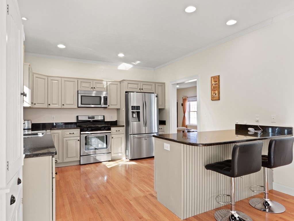 76 Swift Road Framingham, MA 01702 - Photo 4 of 28 Gallery Image 4