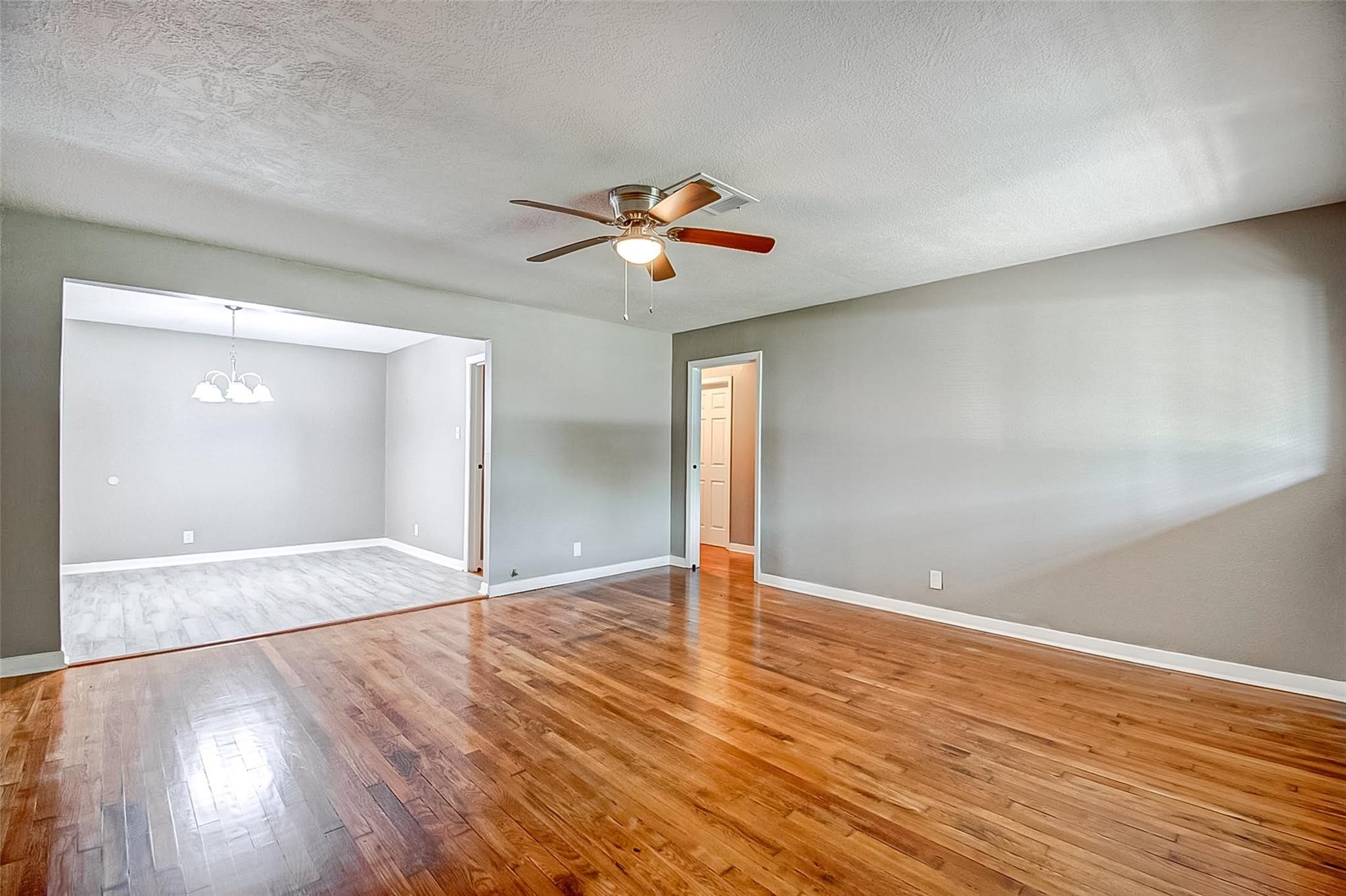 213 Newman Road La Marque, TX 77568 - Photo 5 of 15