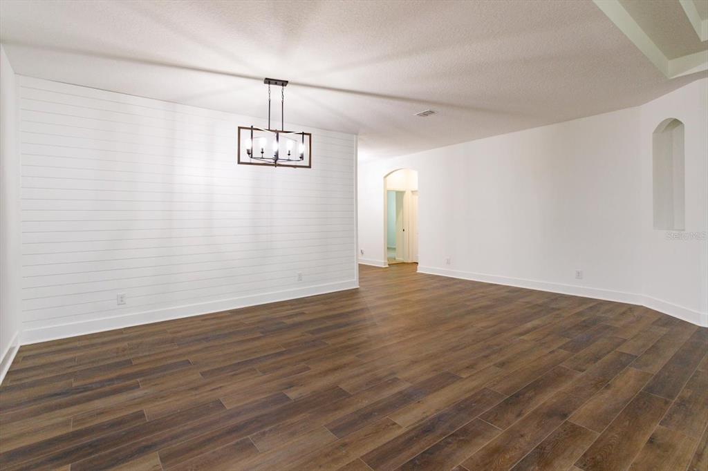 1371 Cavender Creek Road Minneola, FL 34715 - Photo 5 of 27