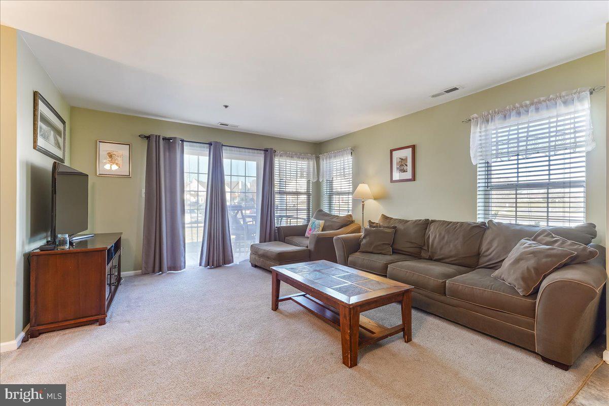 129 Horseshoe Drive, Unit 129 Quakertown, PA 18951 - Photo 6 of 27