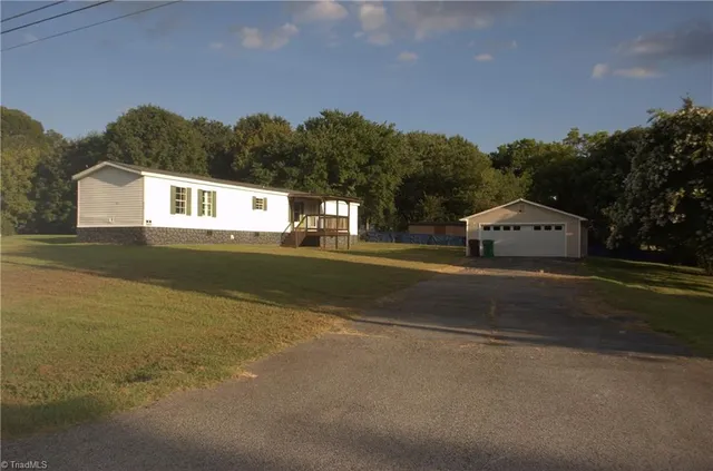 $164,900 | 6265 Lowerywood Circle, Trinity, NC 27370