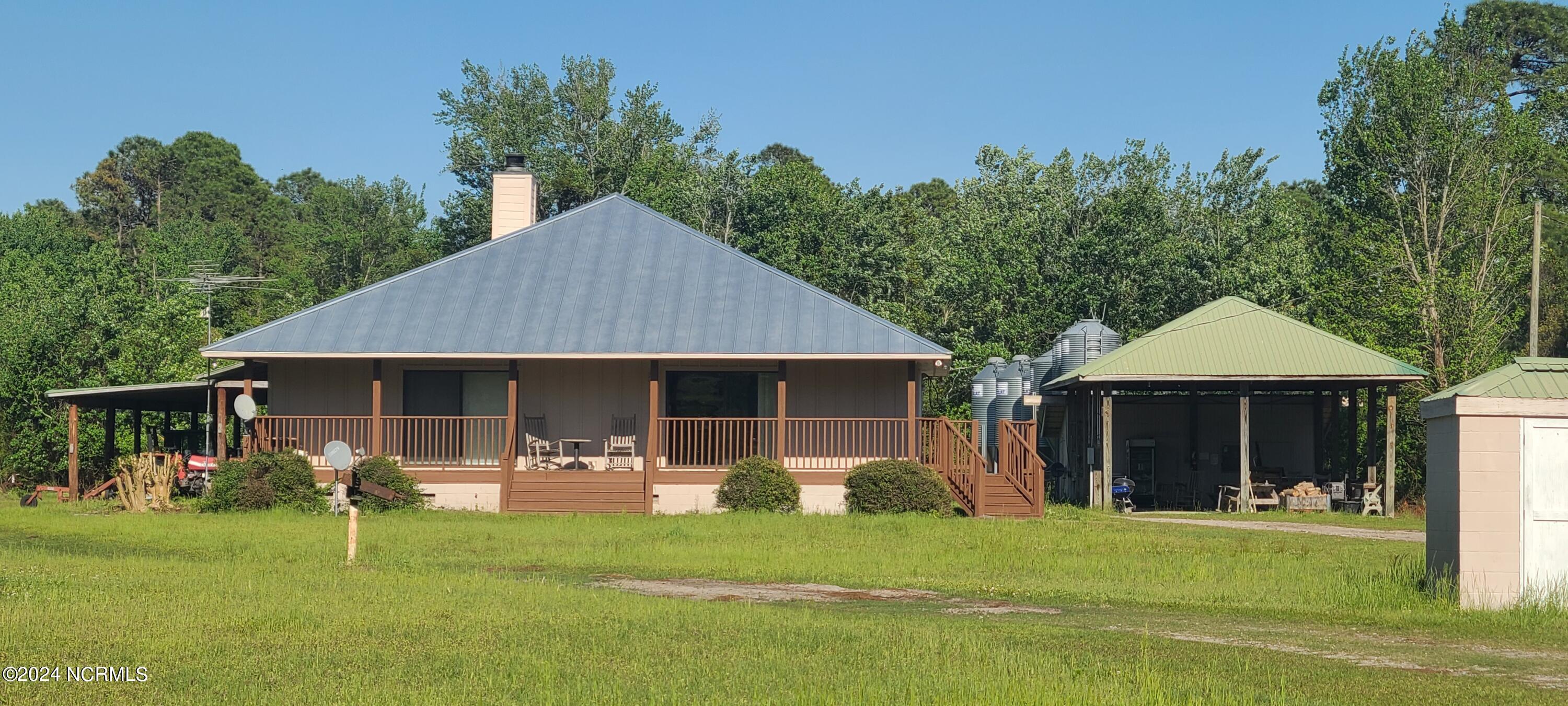 1300 Godwin Road Maple Hill, NC 28454 - Photo 3 of 14 20240418_170331