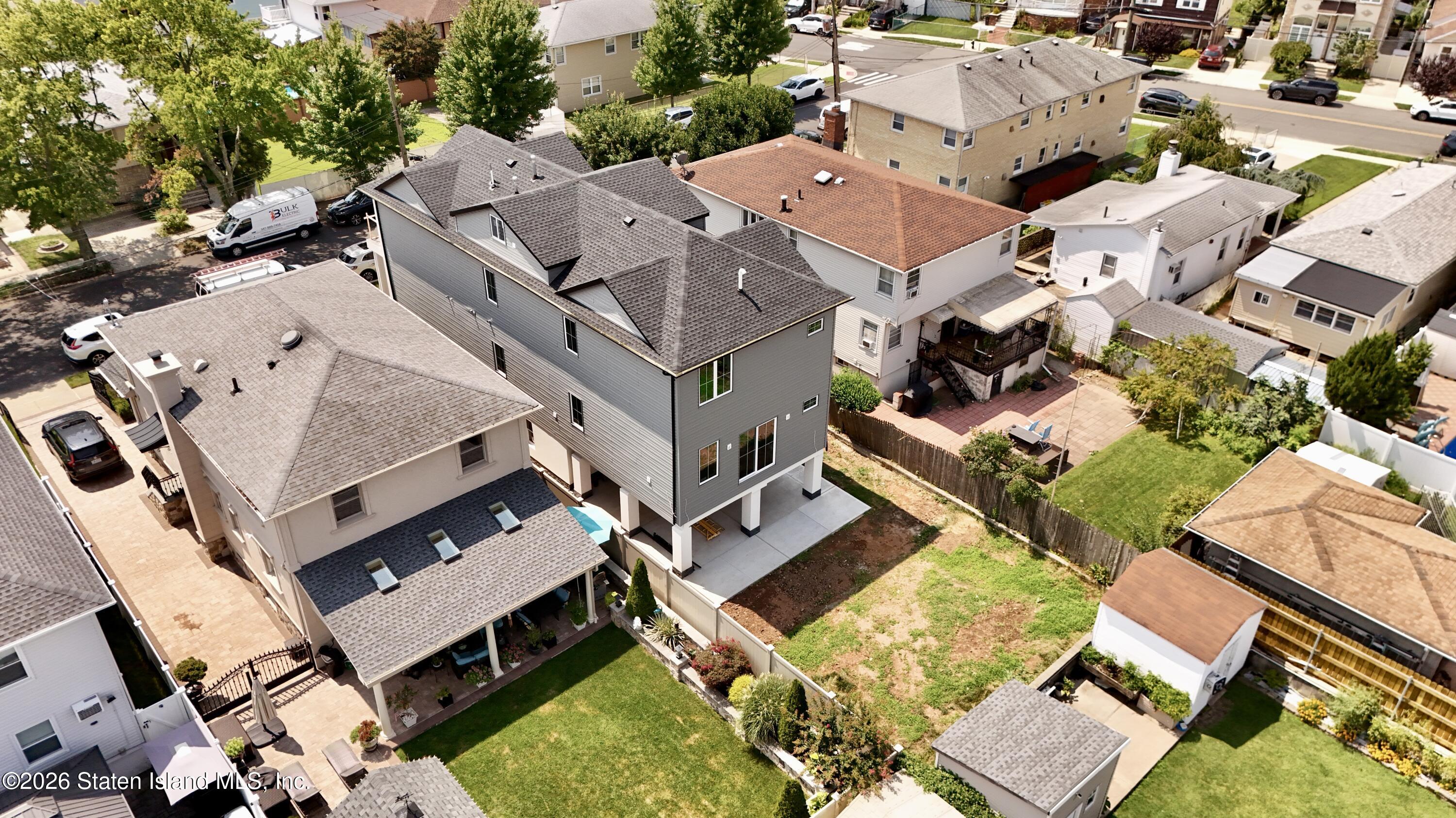 17 Ruth Place Staten Island, NY 10305 - Photo 43 of 54 dji_fly_20260810_133618_0286_17863832322