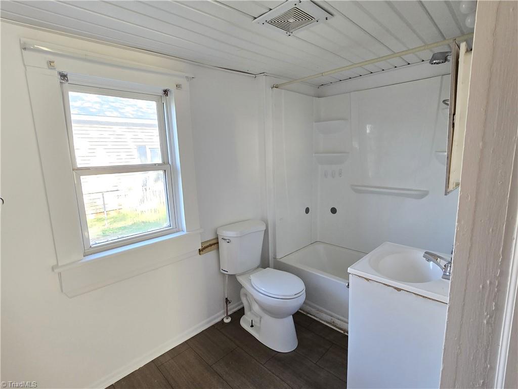 1112 Mill Avenue High Point, NC 27260 - Photo 15 of 21