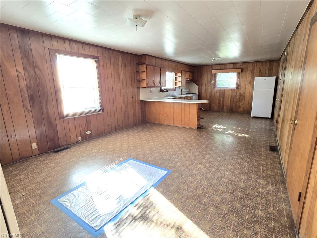 1112 Mill Avenue High Point, NC 27260 - Photo 6 of 21