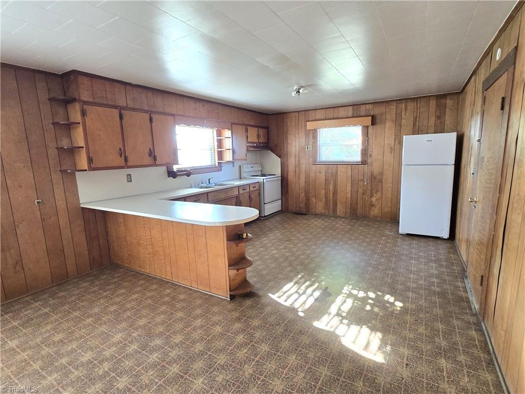 1112 Mill Avenue High Point, NC 27260 - Photo 8 of 21