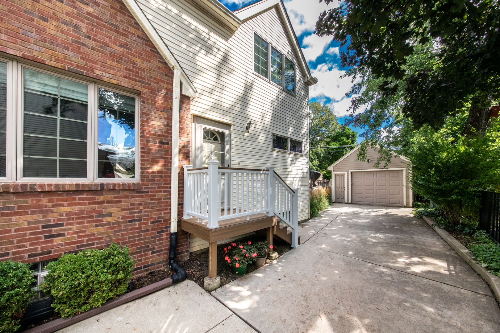 521 South Western Avenue Park Ridge, IL 60068 - Photo 3 of 25 Gallery Image 3