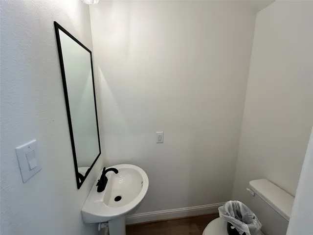 $1,800 | 12011 Rockview Drive, Conroe, TX 77306