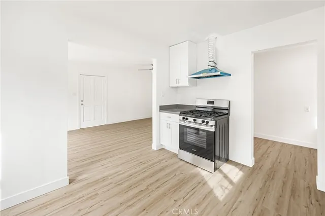 $2,750 | 13812 Oxnard Street, Van Nuys, CA 91401