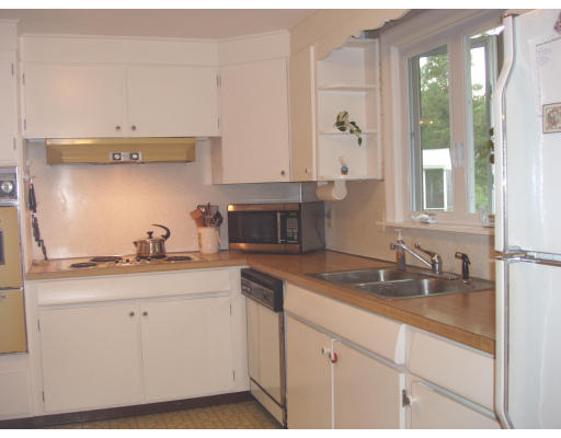 38 Highgate Road Framingham, MA 01701 - Photo 10 of 21 Gallery Image 10
