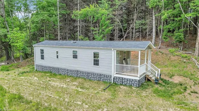 $164,900 | 939 Don Bare Road, Jefferson, NC 28640