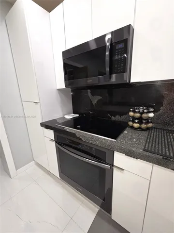 a close view of stove top oven