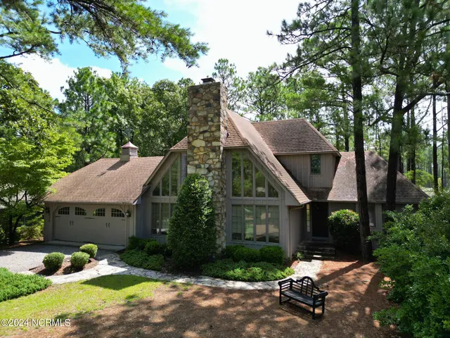 $545,000 | 620 Diamondhead Drive South, Pinehurst, NC 28374