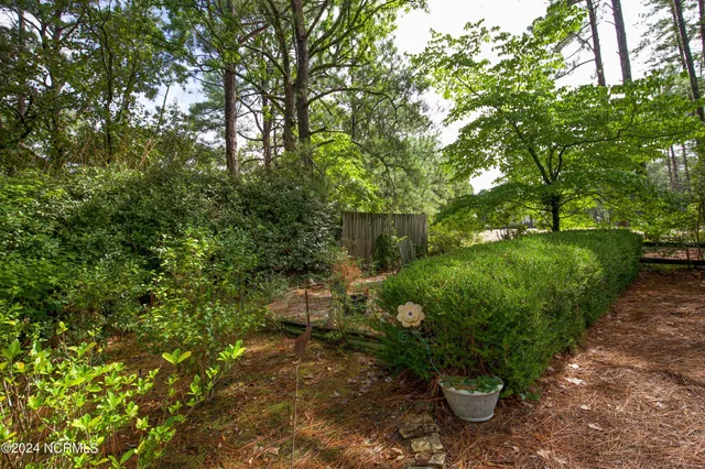 $545,000 | 620 Diamondhead Drive South, Pinehurst, NC 28374