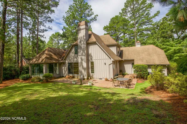 $545,000 | 620 Diamondhead Drive South, Pinehurst, NC 28374