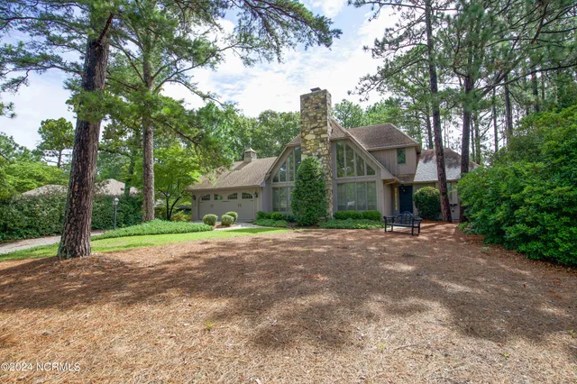 $545,000 | 620 Diamondhead Drive South, Pinehurst, NC 28374