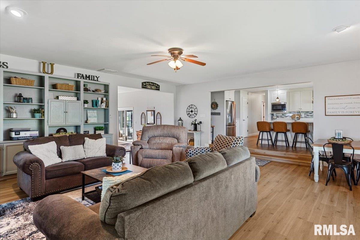 2522 County Road 625 East Rochester, IL 62563 - Photo 13 of 53
