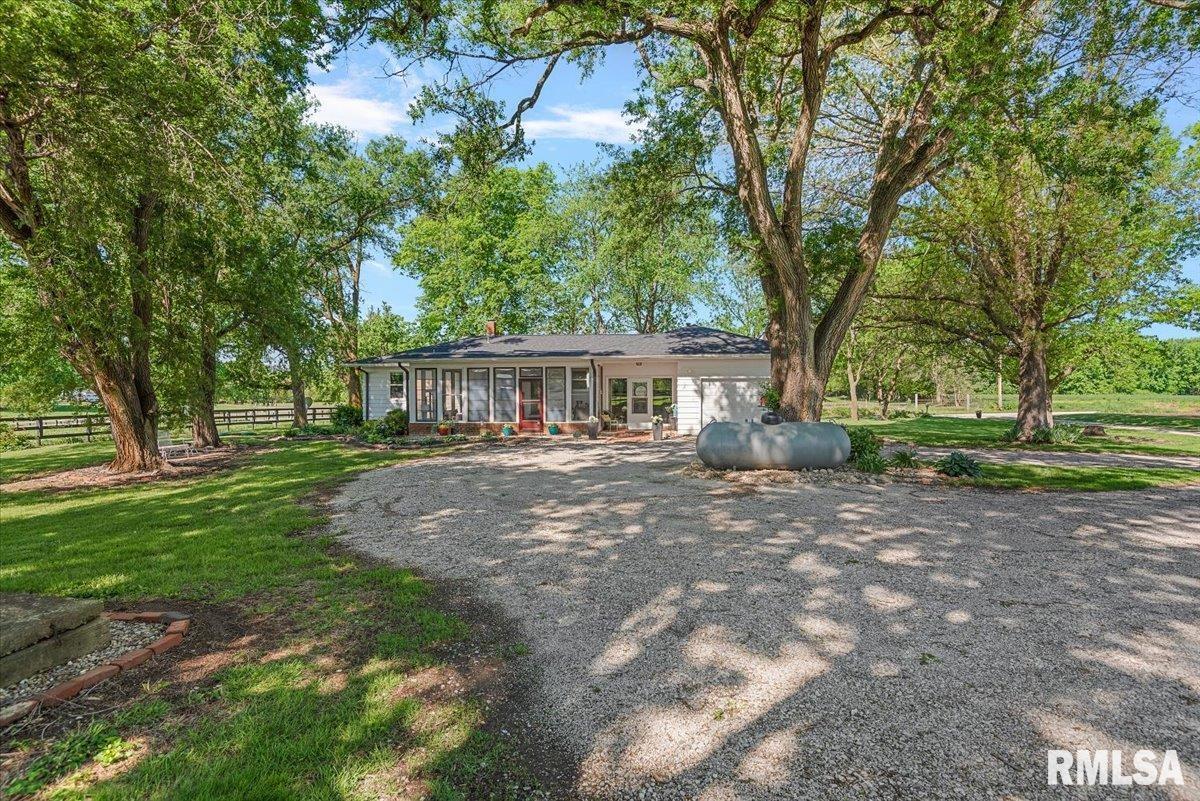 2522 County Road 625 East Rochester, IL 62563 - Photo 4 of 53