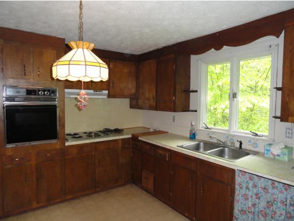 449 Derry Road Chester, NH 03036 - Photo 3 of 10