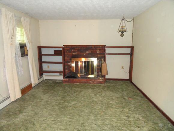 449 Derry Road Chester, NH 03036 - Photo 6 of 10