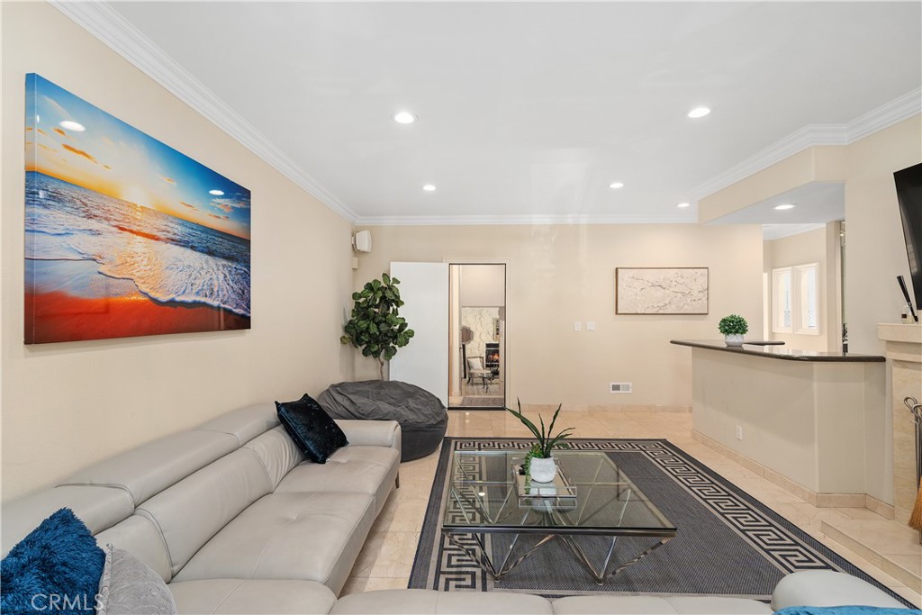 7901 Berger Avenue Playa del Rey, CA 90293 - Photo 24 of 67 a living room with furniture and a rug