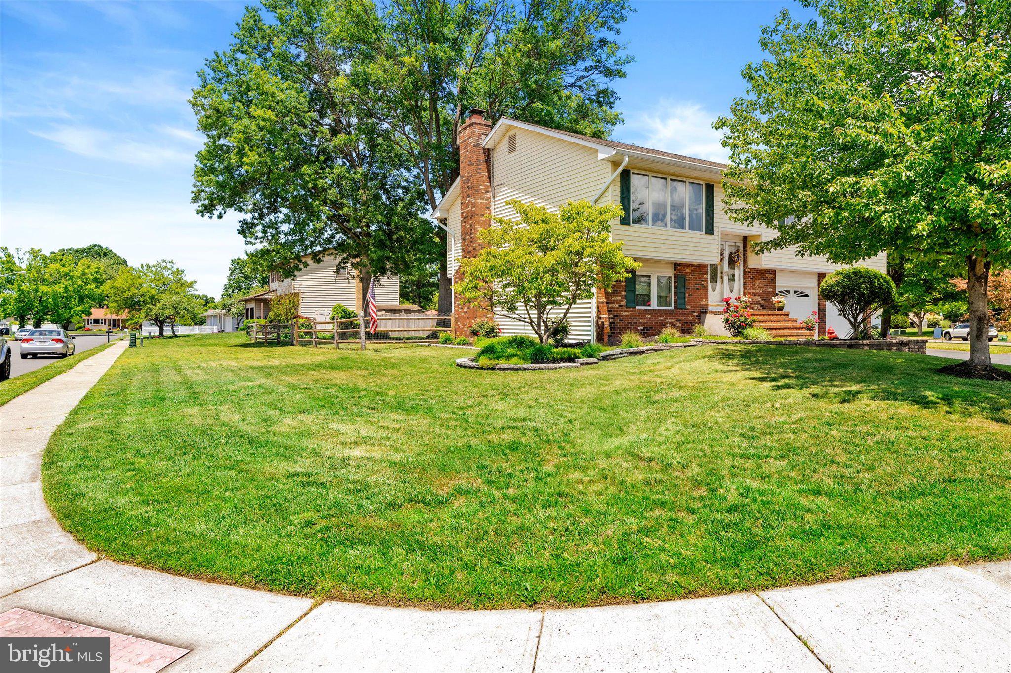 8 Quaint Lane Hamilton, NJ 08690 - Photo 4 of 34