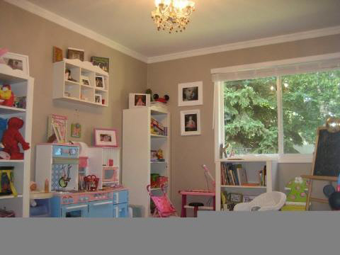 1638 Fielding Drive Rochester, MI 48307 - Photo 5 of 11 630454-4.JPG