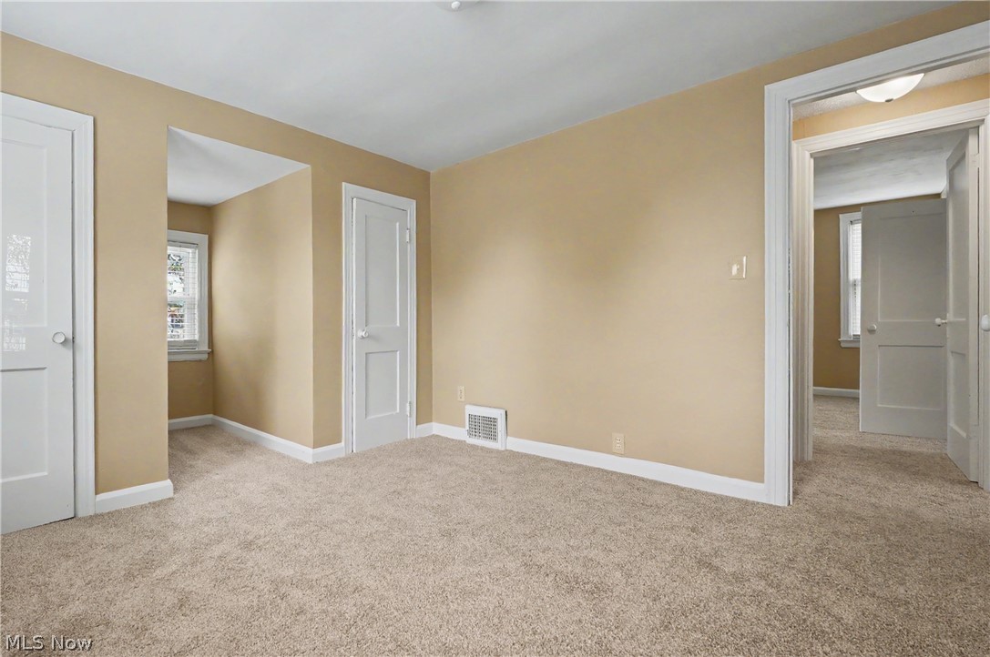 6341 Clingan Road Youngstown, OH 44514 - Photo 19 of 35