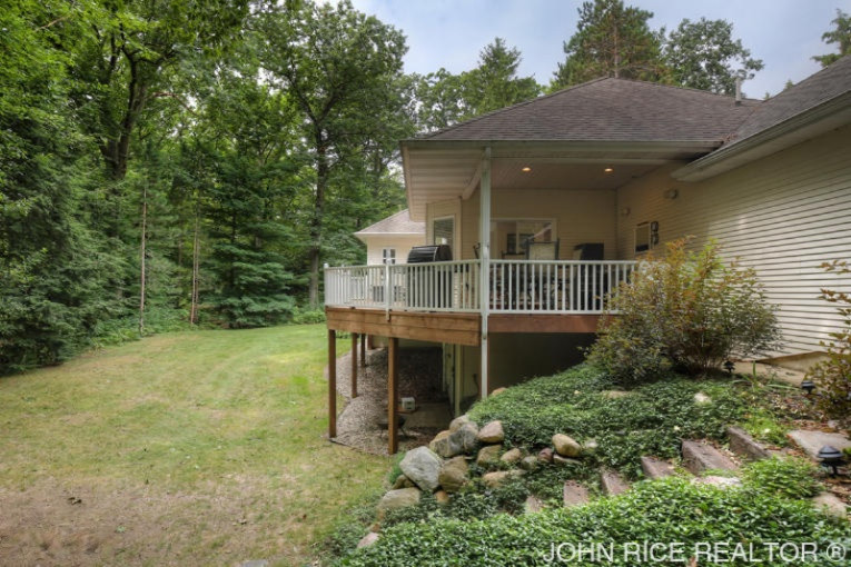 11971 Cline Road Ravenna, MI 49451 - Photo 8 of 37 IMG_1228