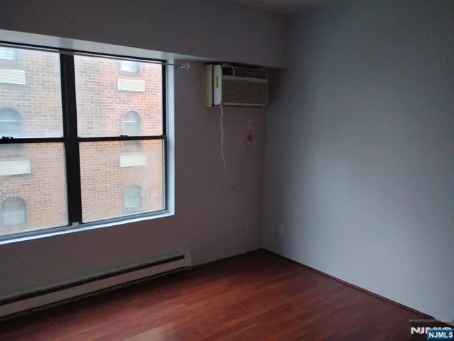 $219,900 | 110-114 Sussex, Unit 2F, Hackensack, NJ 07601