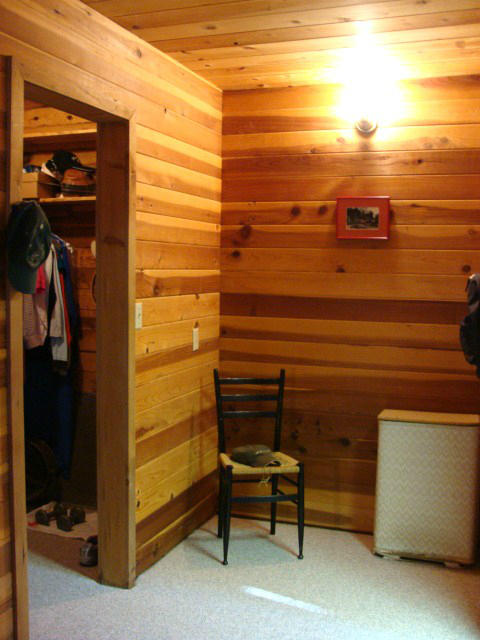 2901 Spring Creek Road McCloud, CA 96057 - Photo 17 of 27 Master Dressing Area & Walk-in Closet